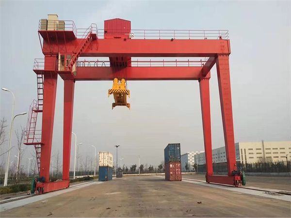 集裝箱門(mén)式起重機
